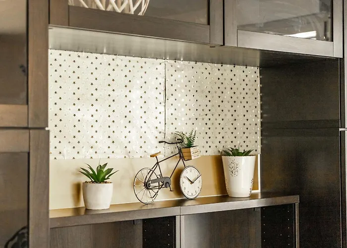 Bright Near The * Бордо