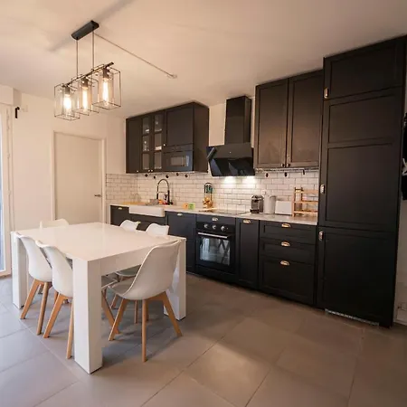 Spacious Near The * Burdeos