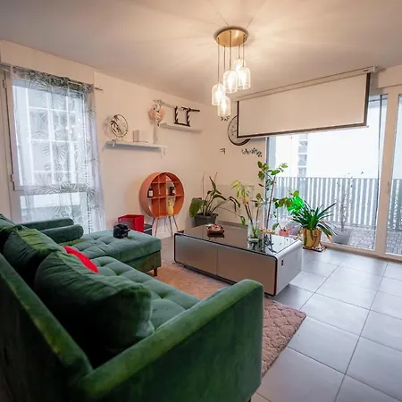 Spacious Near The Burdeos